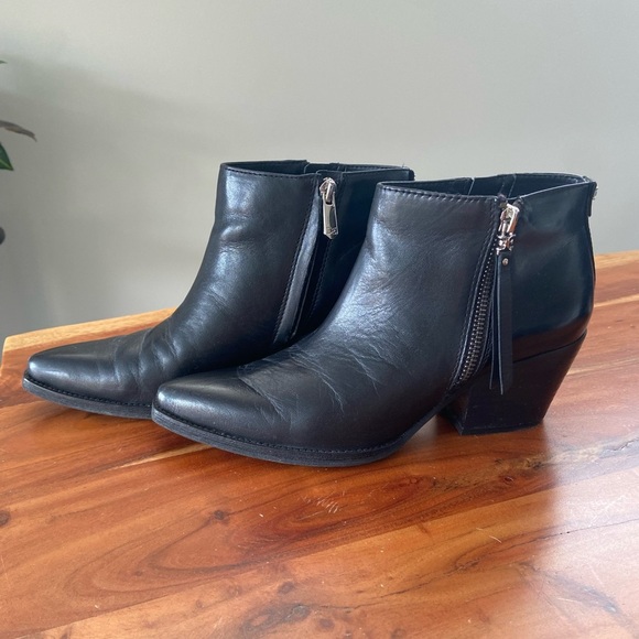 Sam Edelman Black Western Pointed Toe Leather Ankle Zip Chunky Heel Bootie - Picture 1 of 6